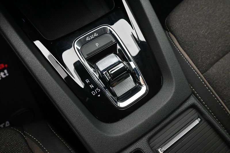 Škoda Octavia 2,0 TDI 147kW 4x4 DSG Scout Zá - fotka 22 z 31