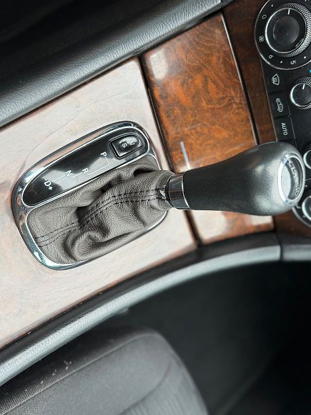 Mercedes-Benz Třídy C C 220 CDI Avantgarde - fotka 23 z 28