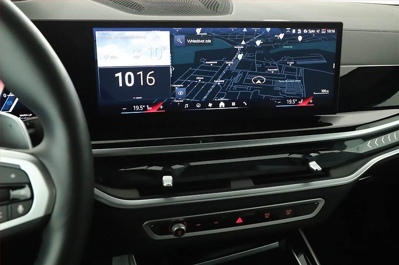 BMW X5 (2024) xDrive40i, Vzduch, H/K,Tažné - fotka 9 z 21