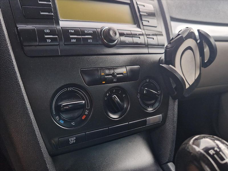 Škoda Octavia 2,0 TDi 103kW AC NOVÝ OLEJ - fotka 25 z 31
