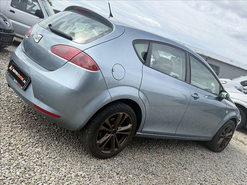 Seat Leon 2,0 TDI FR NOVÉ ROZVODY - fotka 5 z 20