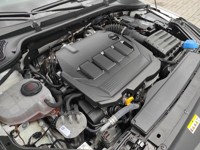 Škoda Octavia 2,0TDi 85kW, Ambition Plus, ČR - fotka 25 z 29