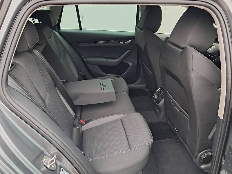 Škoda Octavia (2024) Combi IV  Selection  1.5 TSI / - fotka 24 z 29