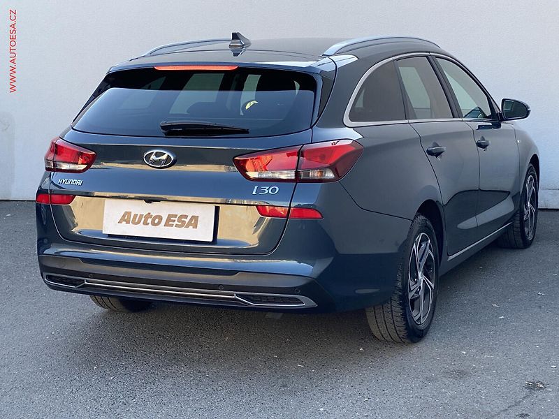 Hyundai i30 (2023) 1.5 T-GDi, ČR, Smart, LED - fotka 4 z 19