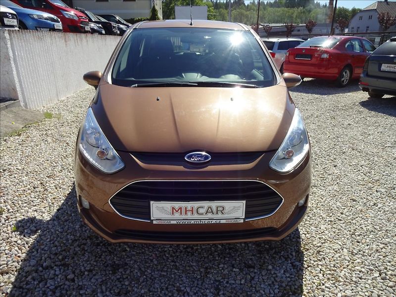 Ford B-MAX 1,0 i 74kW - fotka 2 z 47