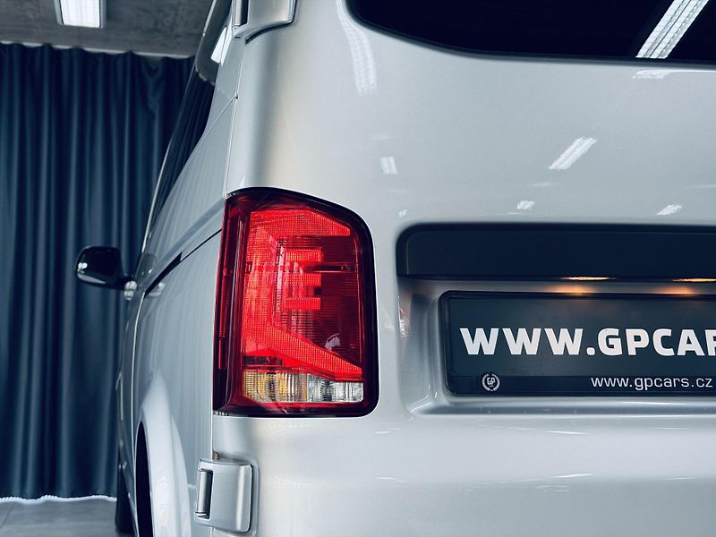 Volkswagen Transporter (2023) 6.1*BULLI*LONG*DSG*TDI - fotka 9 z 37