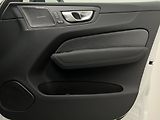 Volvo XC60 B5 AWD BLACK EDITION PLUS AUT  - náhled 46