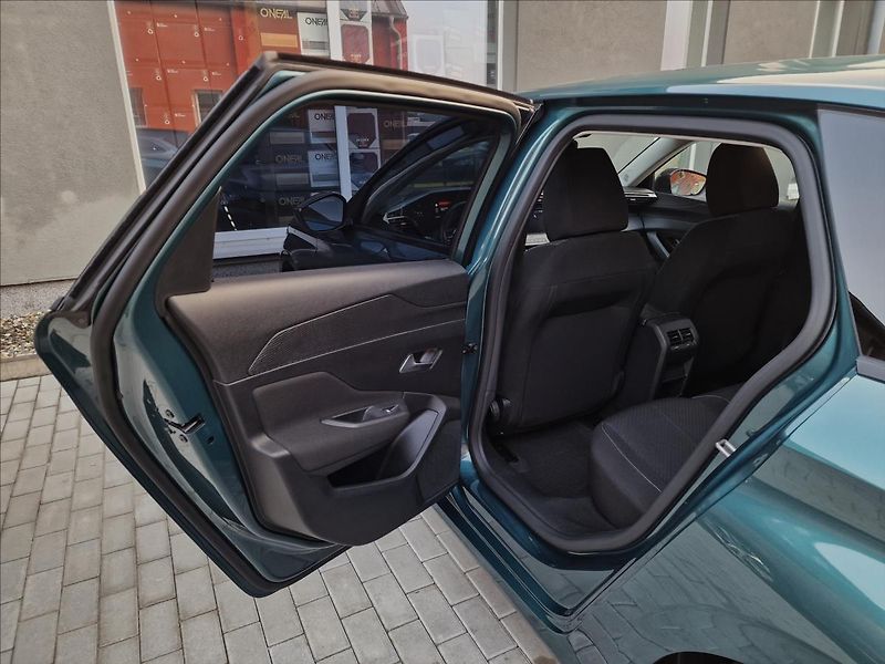 Peugeot 308 1.2PT 96kW SW Active Pack, ČR - fotka 18 z 46