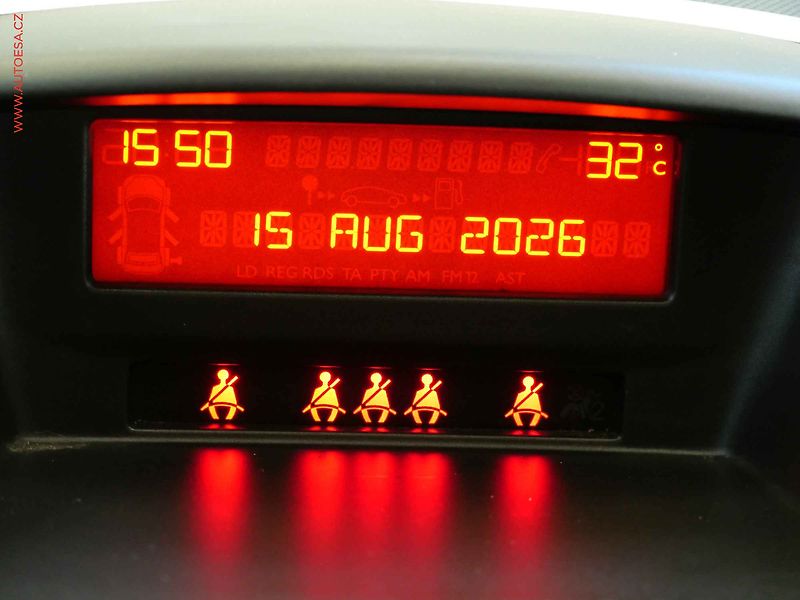 Peugeot 207 (2009) 1.4i, 2.maj,ČR, servis.kniha - fotka 15 z 19