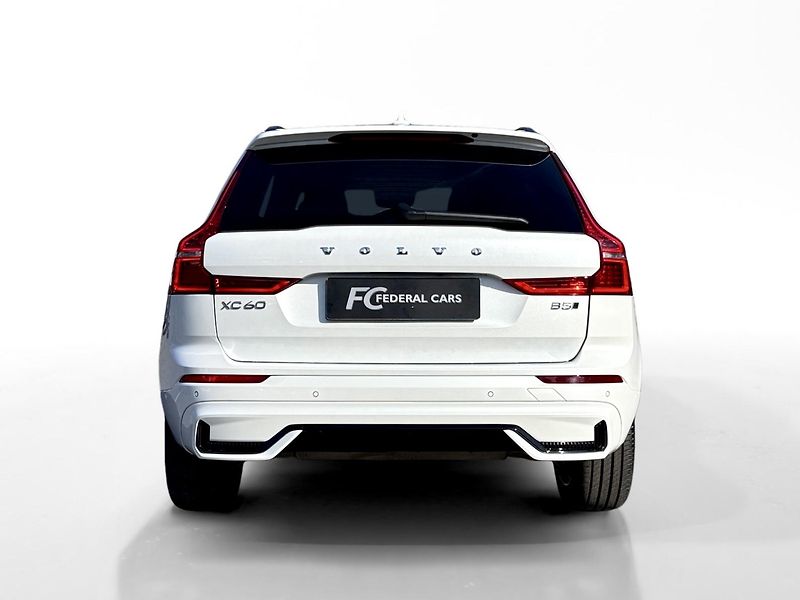 Volvo XC60 B5 AWD PLUS DARK // REZERVACE - fotka 7 z 45