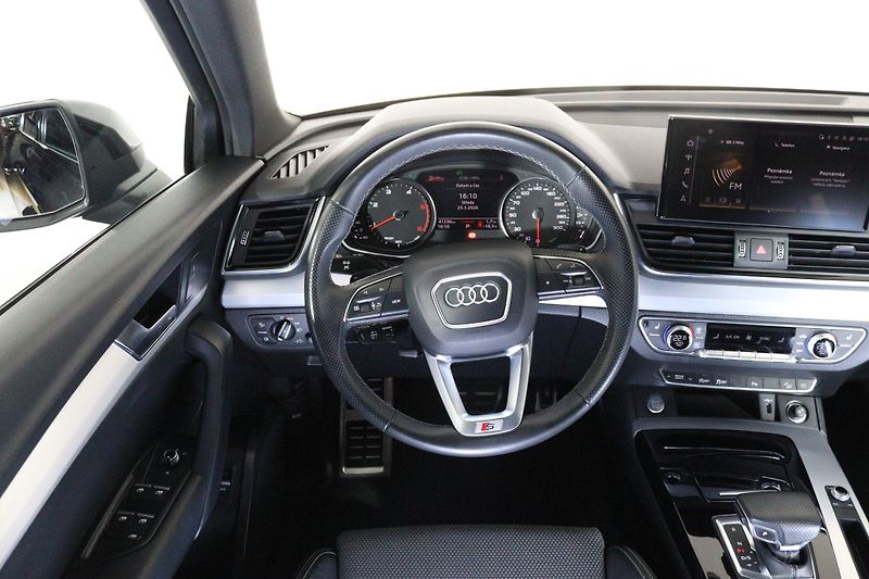 Audi Q5 Sline 40 TDI quattro Stronic - fotka 10 z 26