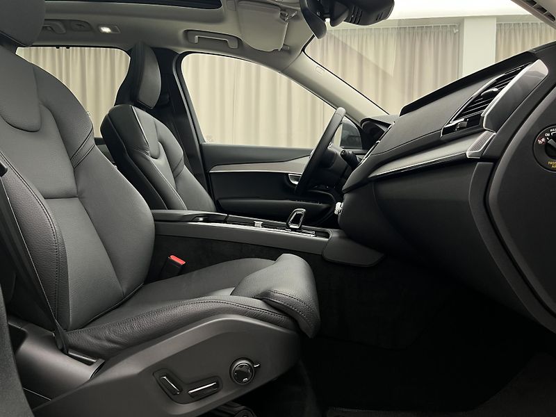Volvo XC90 B5 AWD BRIGHT PLUS REZERVACE - fotka 19 z 50