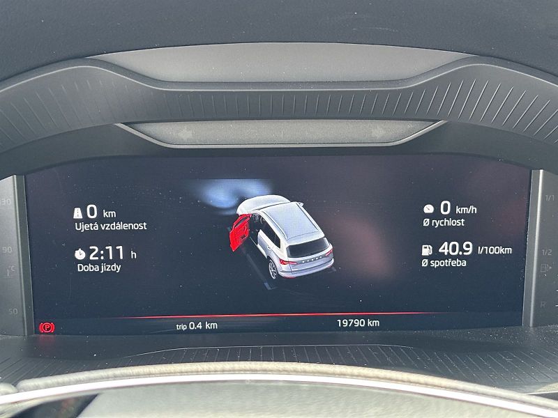 Škoda Karoq (2023) 1.5 TSI Sportline - fotka 7 z 31