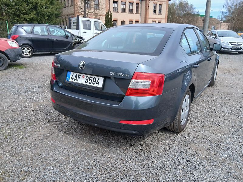 Škoda Octavia 1.2 TSI, 99tis km najeto - fotka 11 z 32