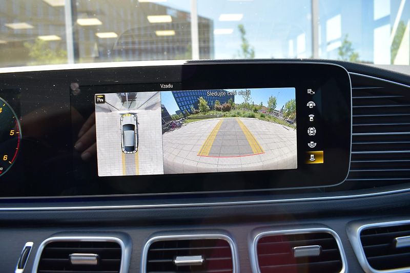 Mercedes-Benz GLE (2021) 350d AMG/KeyLess/Panorama/Odvě - fotka 14 z 43