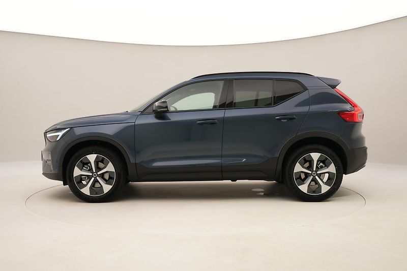 Volvo XC40 (2026) B3 AUT DARK ULTRA  - fotka 9 z 61