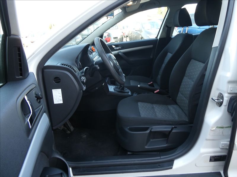 Škoda Octavia 1,6 TDI Greenline, po servise - fotka 20 z 50