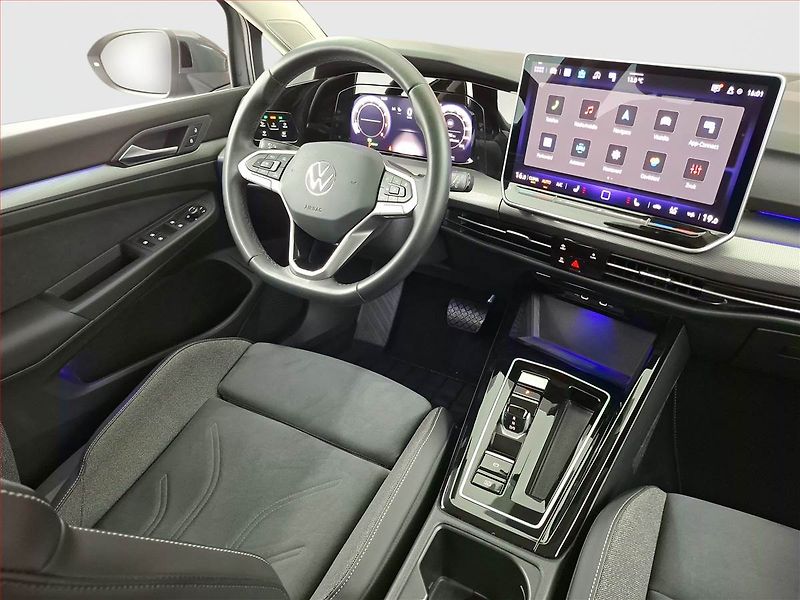 Volkswagen Golf (2024) 1.5 eTSI - fotka 7 z 22