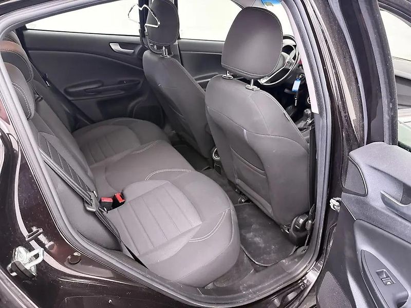 Alfa Romeo Giulietta 1.4T Aut. MultiAir 125kW Super - fotka 9 z 11