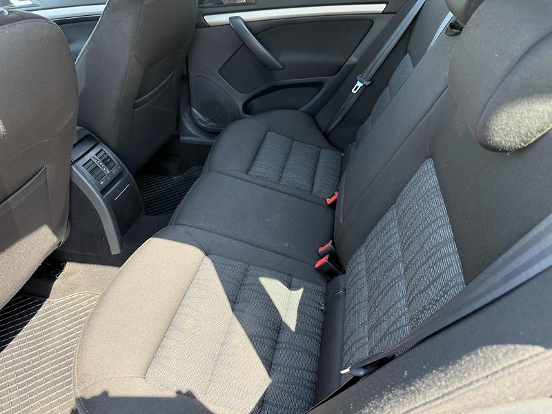 Škoda Octavia 1.6TDi 77kW ČR - fotka 14 z 16
