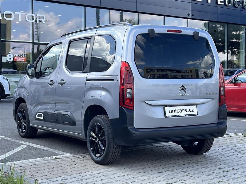 Citroën Berlingo 1,5 BlueHDi  EAT8 SHINE PROFI+ - fotka 7 z 22
