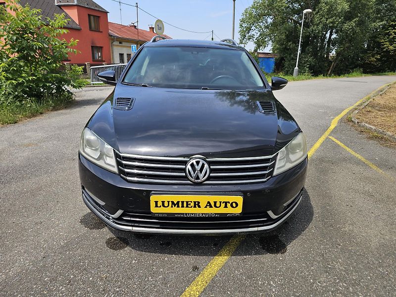 Volkswagen Passat Variant (2011) B7 2.0TDI INDIVIDUAL  - fotka 8 z 19