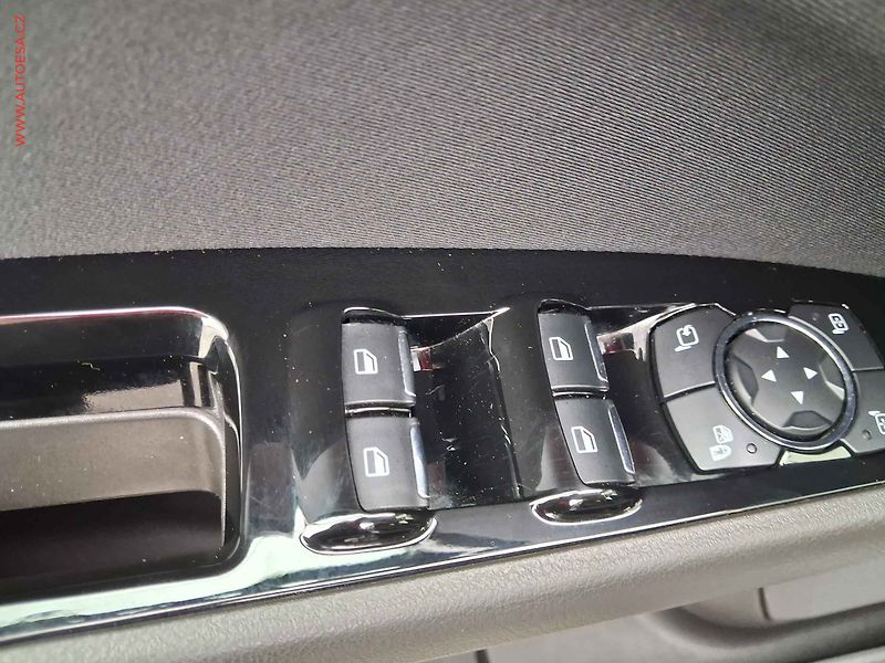 Ford Mondeo (2022) 2.0 TDCI, 1.maj, AT, navi - fotka 15 z 20