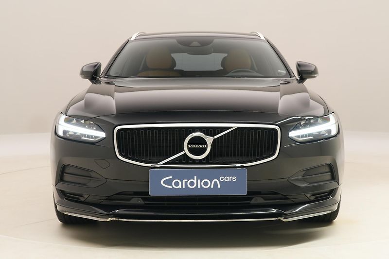 Volvo V90 D4 MOMENTUM AUT  - fotka 15 z 42
