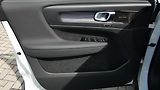 Volvo XC40 B4 AWD R-Design - náhled 8