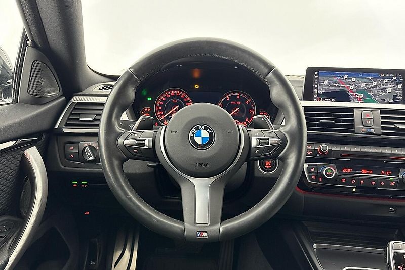 BMW Řada 4 435d xDrive - fotka 20 z 28