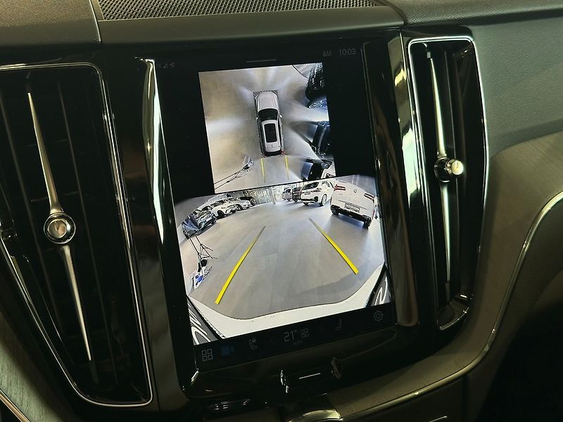 Volvo XC60 T8 PLUS Dark, Ventilace, 360° - fotka 22 z 35