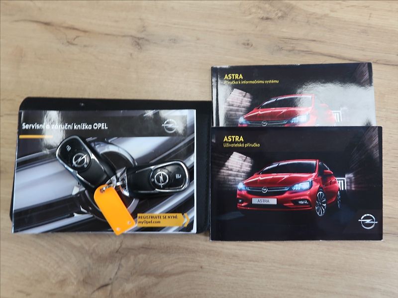 Opel Astra 1,4 Turbo,92kW,NovéČR,Serv.kn. - fotka 24 z 28