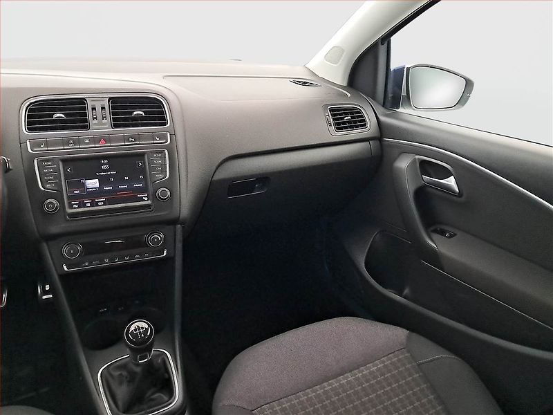 Volkswagen Polo (2016) 1.2 TSI, Tempomat - fotka 8 z 17