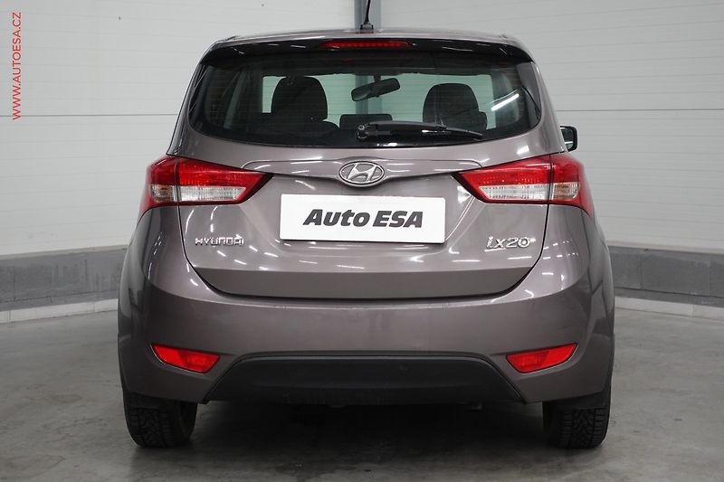 Hyundai ix20 (2011) 1.4 i, 1.maj,ČR, AC - fotka 5 z 21