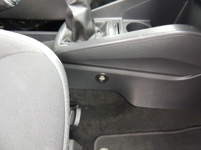 Škoda Fabia (2020) 1.0TSi Combi,70kw,Style,ČR,TZ - fotka 37 z 49
