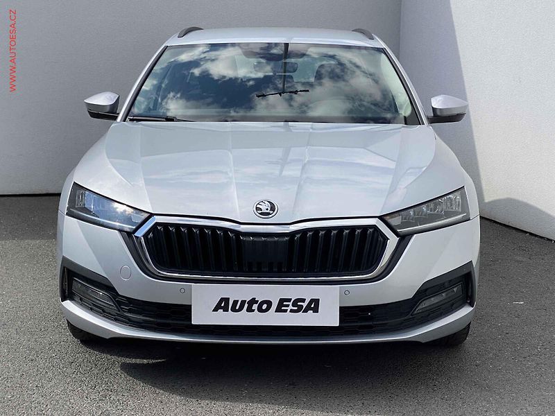 Škoda Octavia (2023) 2.0 TDi, 2.maj,ČR, Ambition - fotka 2 z 18