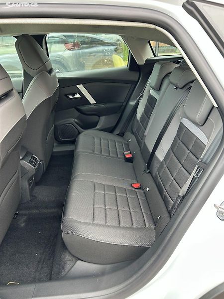 Citroën C4 (2025) PLUS 1.2 PureTech 1 - fotka 4 z 15