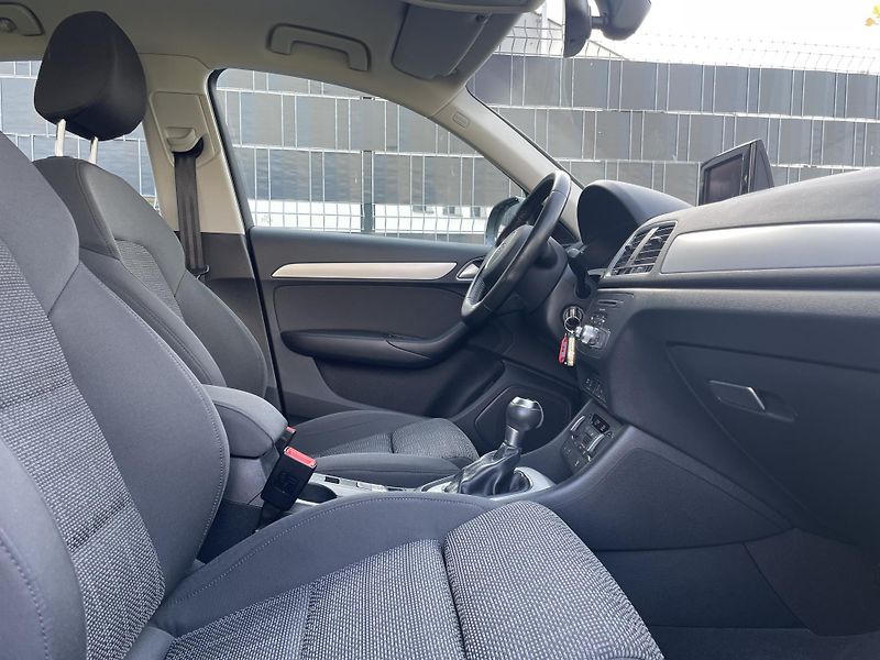 Audi Q3 (2018) 1.4 TFSI 110 kW S Tronic SPORT - fotka 11 z 32