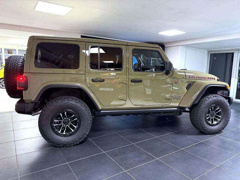 Jeep Wrangler (2026) Unlimited 3,6 V6 290k AT8 Rubi - fotka 4 z 24