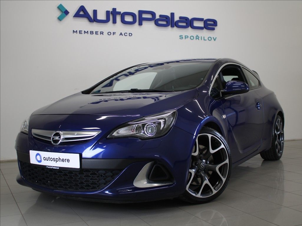 Opel Astra 2,0 Turbo 280koní OPC Infinity