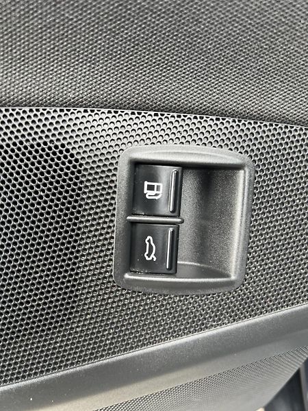 Volkswagen CC 2.0TDI 4x4 DSG PŮVOD ČR odpDPH - fotka 13 z 43