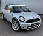 Mini Cooper (2010)  1.6D 50 CAMDEN AUTOMAT VYBAVA - náhled 1