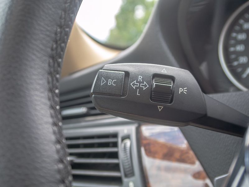 BMW X5 (2007) 3.0D 173KW 7sed – PO SERVISU - fotka 21 z 50