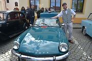 Automobiloví a motocykloví veteráni se vydali v neděli na tradiční jízdu Ze zámku na hrad. Start byl na Horním náměstí v Přerově, kde si lidé užili bohatý program.