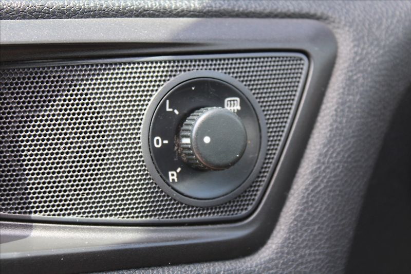 Škoda Octavia 1,6 MPI  TAŽNÉ,ELEGANCE - fotka 19 z 28