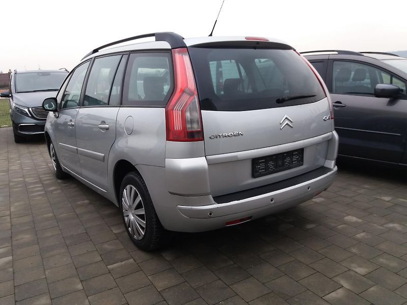 Citroën Grand C4 Picasso 1.6 16V,7.MÍST,SERV.KNÍŽKA!! - fotka 6 z 15