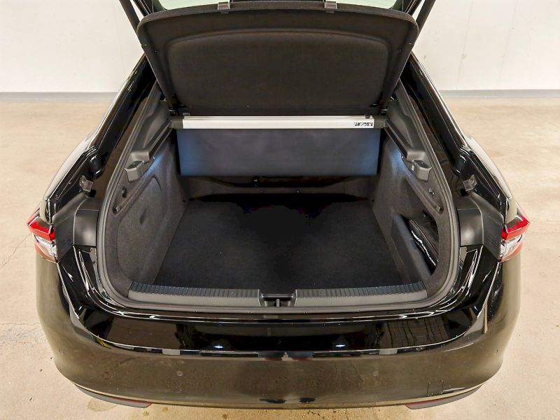 Škoda Superb (2025) 2.0 TDI 142 kW DSG 4x4 Sportli - fotka 32 z 35