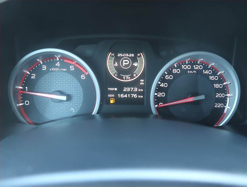 Isuzu D-Max (2019) 1.9 D - fotka 11 z 18