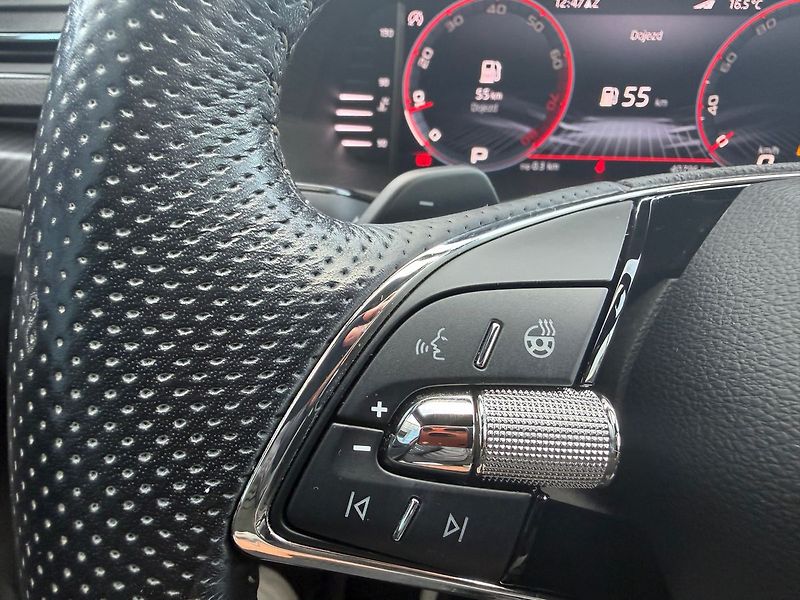 Škoda Superb Sportline  2,0TSI 140kW DSG - fotka 6 z 21
