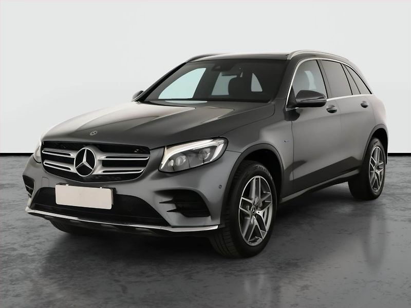 Mercedes-Benz GLC (2017) 350 e 4MATIC - fotka 2 z 20